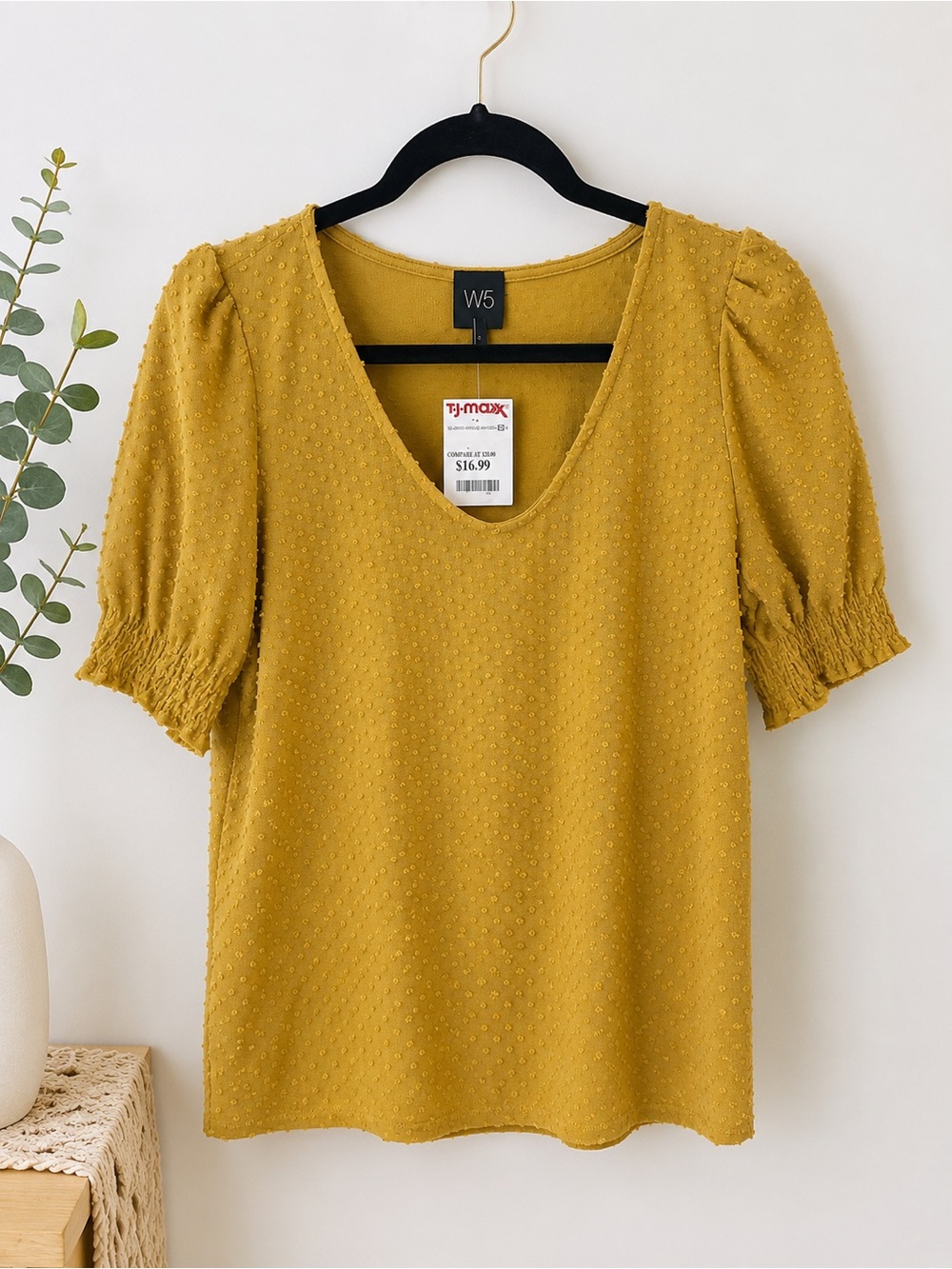 W5 Mustard Swiss Dot Puff Sleeve Top Blouse Size Medium NWT